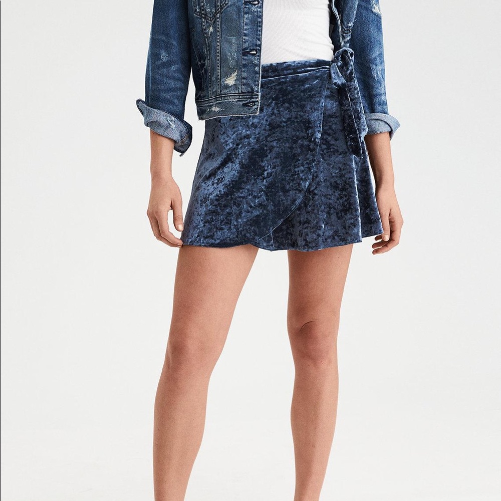American Eagle velvet skirt